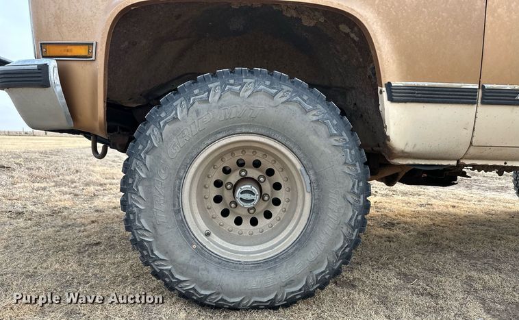 image for item DL0489 1990 Chevrolet Blazer SUV