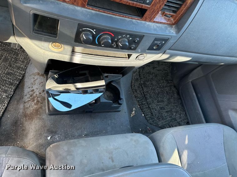 image for item DO0052 2006 Dodge Ram 1500 pickup truck