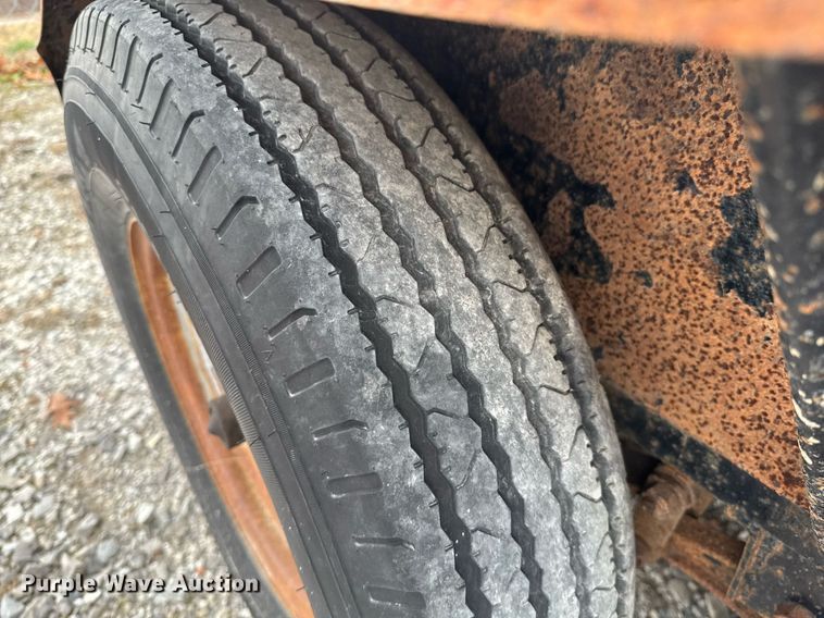 image for item DO0074 2016 Lamar utility trailer