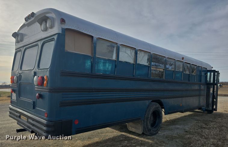 image for item DO7740 1999 Freightliner  FS65 bus