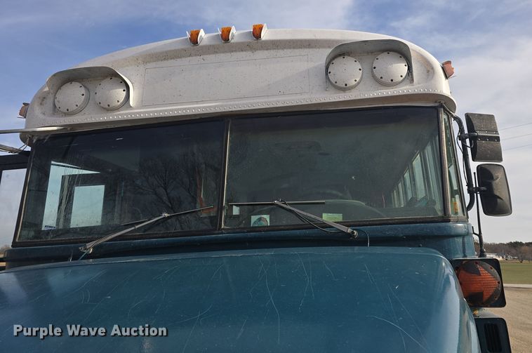 image for item DO7740 1999 Freightliner  FS65 bus