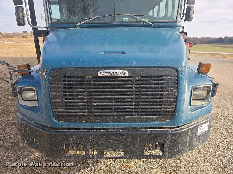 image for item DO7740 1999 Freightliner  FS65 bus