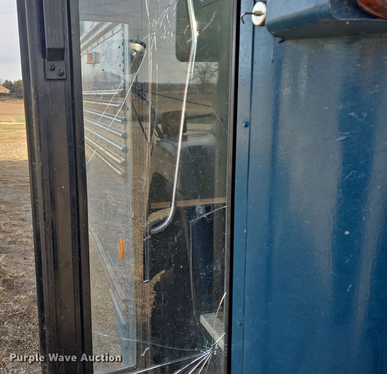 image for item DO7740 1999 Freightliner  FS65 bus