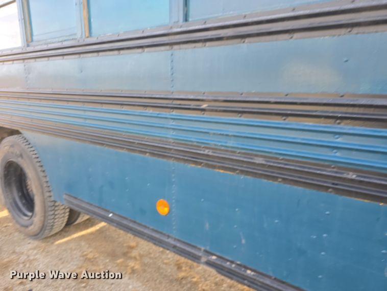 image for item DO7740 1999 Freightliner  FS65 bus