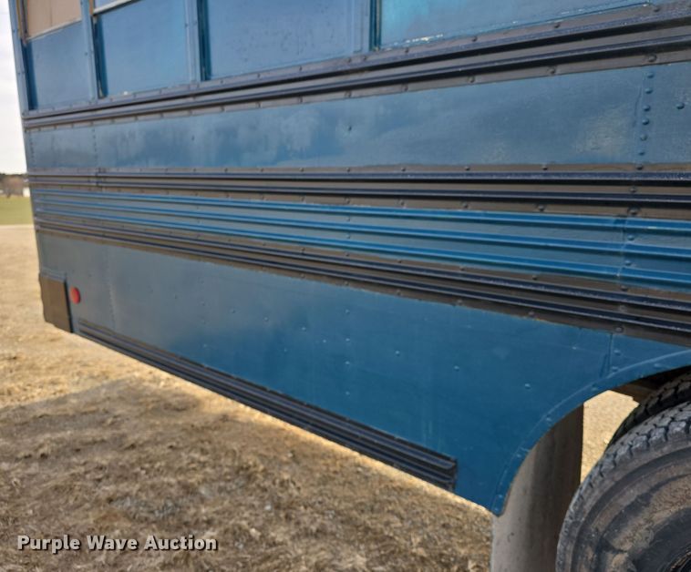 image for item DO7740 1999 Freightliner  FS65 bus