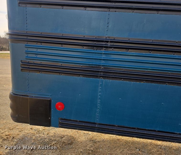 image for item DO7740 1999 Freightliner  FS65 bus