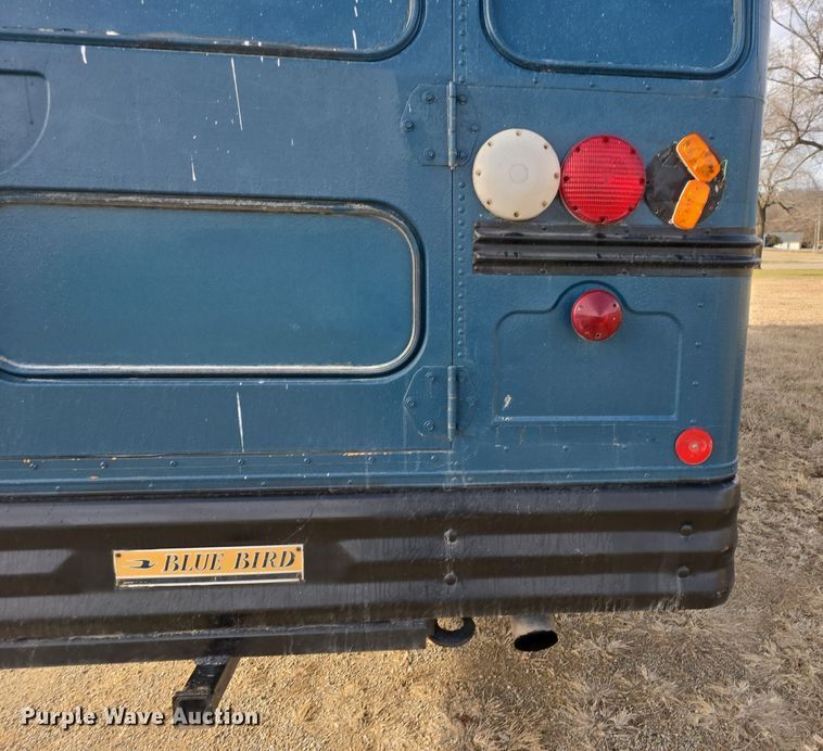 image for item DO7740 1999 Freightliner  FS65 bus