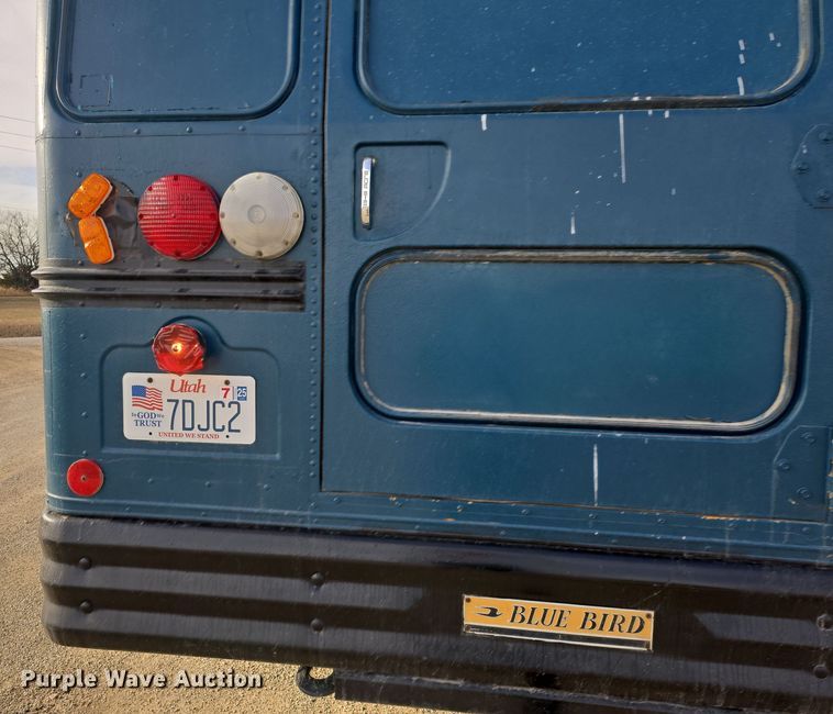 image for item DO7740 1999 Freightliner  FS65 bus