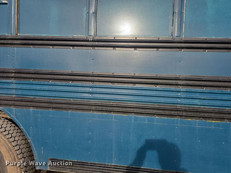 image for item DO7740 1999 Freightliner  FS65 bus