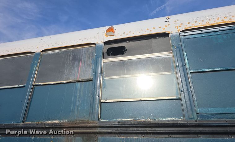 image for item DO7740 1999 Freightliner  FS65 bus