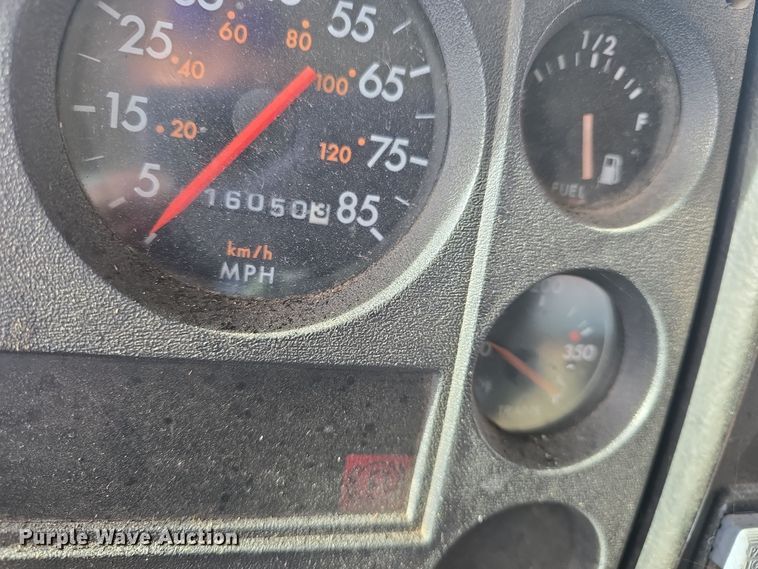 image for item DO7740 1999 Freightliner  FS65 bus