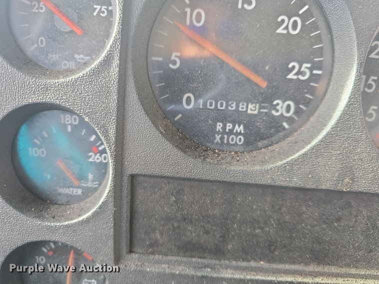 image for item DO7740 1999 Freightliner  FS65 bus