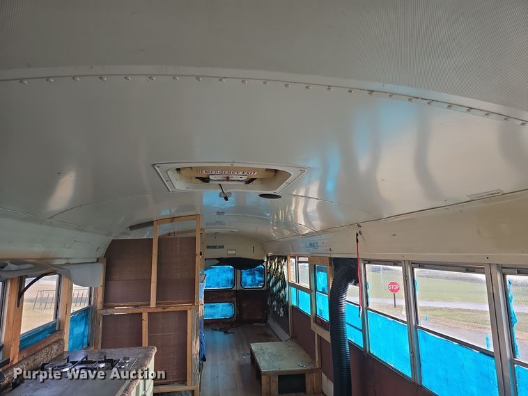 image for item DO7740 1999 Freightliner  FS65 bus