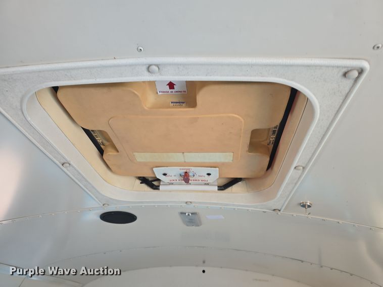 image for item DO7740 1999 Freightliner  FS65 bus