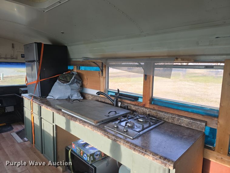 image for item DO7740 1999 Freightliner  FS65 bus