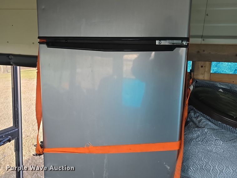 image for item DO7740 1999 Freightliner  FS65 bus