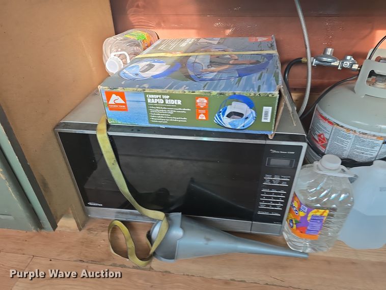 image for item DO7740 1999 Freightliner  FS65 bus