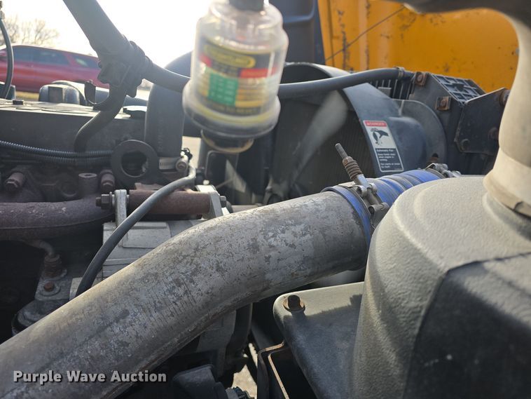 image for item DO7740 1999 Freightliner  FS65 bus