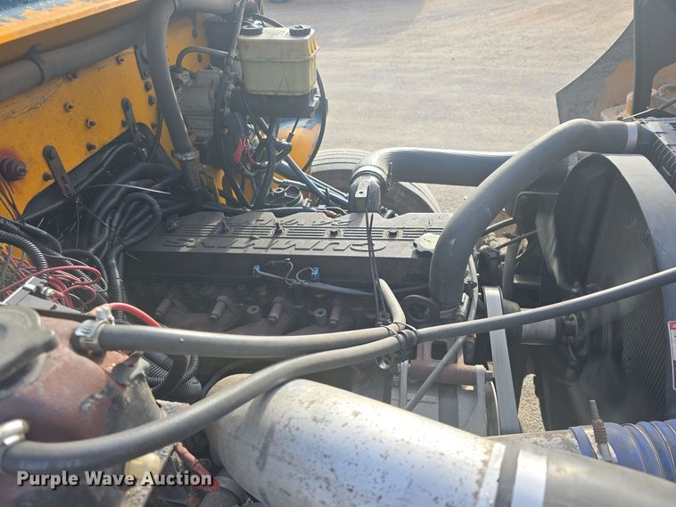 image for item DO7740 1999 Freightliner  FS65 bus