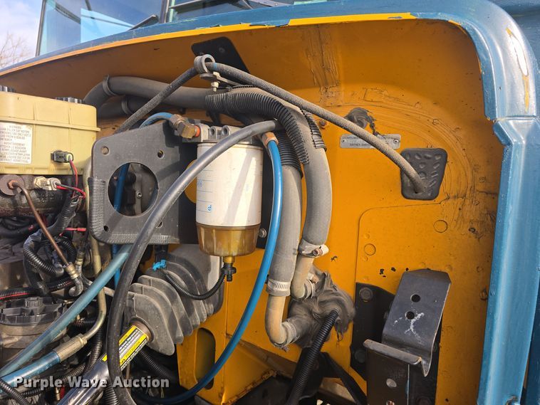 image for item DO7740 1999 Freightliner  FS65 bus