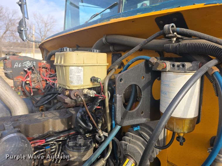 image for item DO7740 1999 Freightliner  FS65 bus