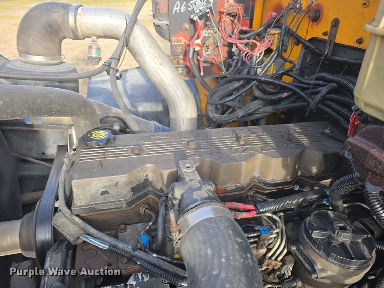 image for item DO7740 1999 Freightliner  FS65 bus