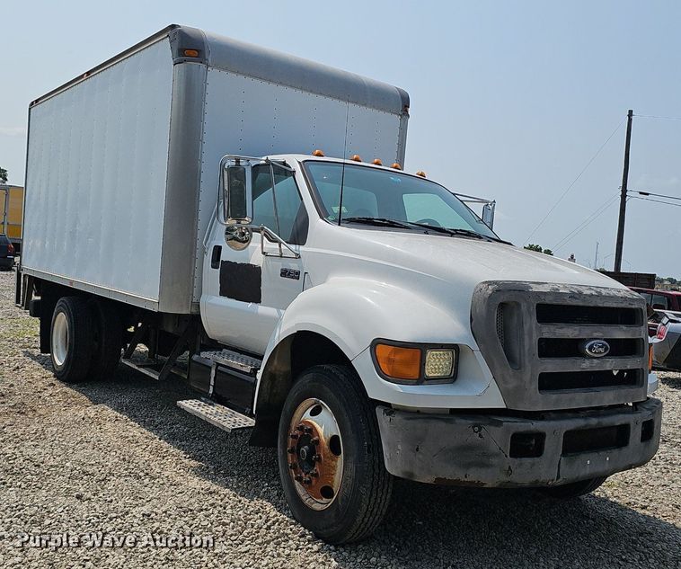 image for item DP6595 2005 Ford F750 Super Duty XL box truck