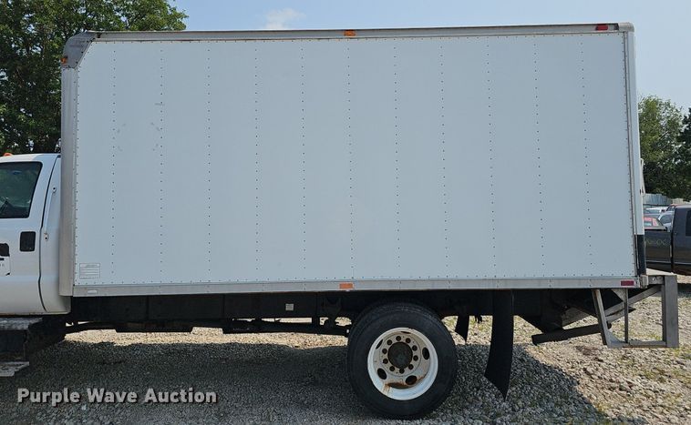 image for item DP6595 2005 Ford F750 Super Duty XL box truck
