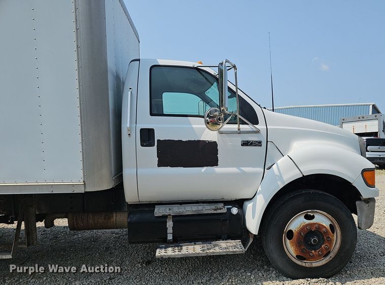 image for item DP6595 2005 Ford F750 Super Duty XL box truck