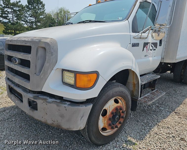 image for item DP6595 2005 Ford F750 Super Duty XL box truck