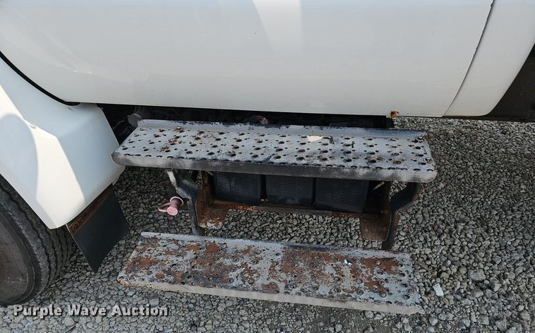 image for item DP6595 2005 Ford F750 Super Duty XL box truck