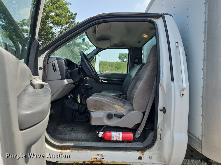 image for item DP6595 2005 Ford F750 Super Duty XL box truck