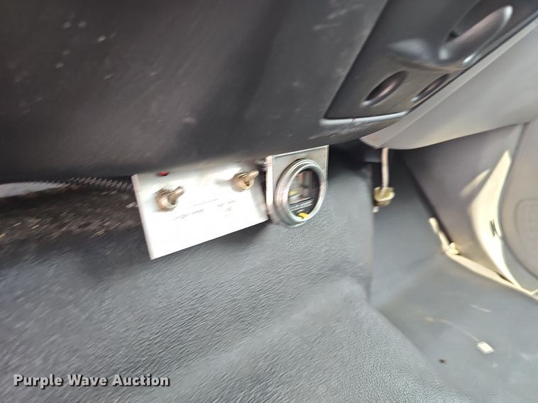 image for item DP6595 2005 Ford F750 Super Duty XL box truck