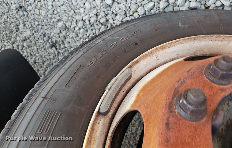 image for item DP6595 2005 Ford F750 Super Duty XL box truck