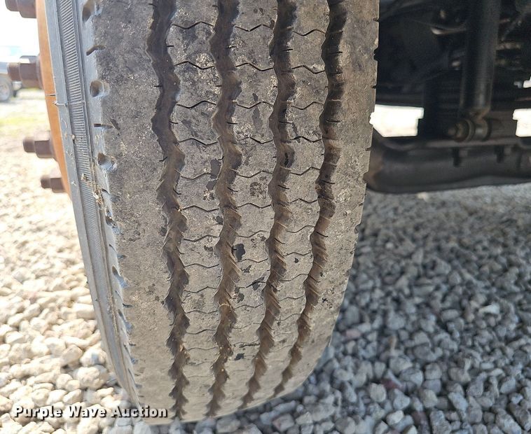 image for item DP6595 2005 Ford F750 Super Duty XL box truck