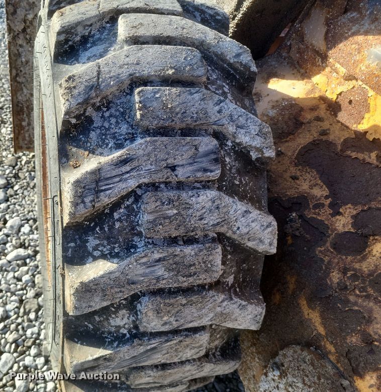 image for item DQ3862 Case 85XT skid steer loader