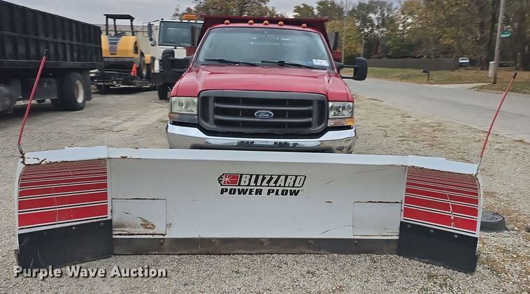 image for item DQ5288 2004 Ford F550 Super Duty XL dump truck