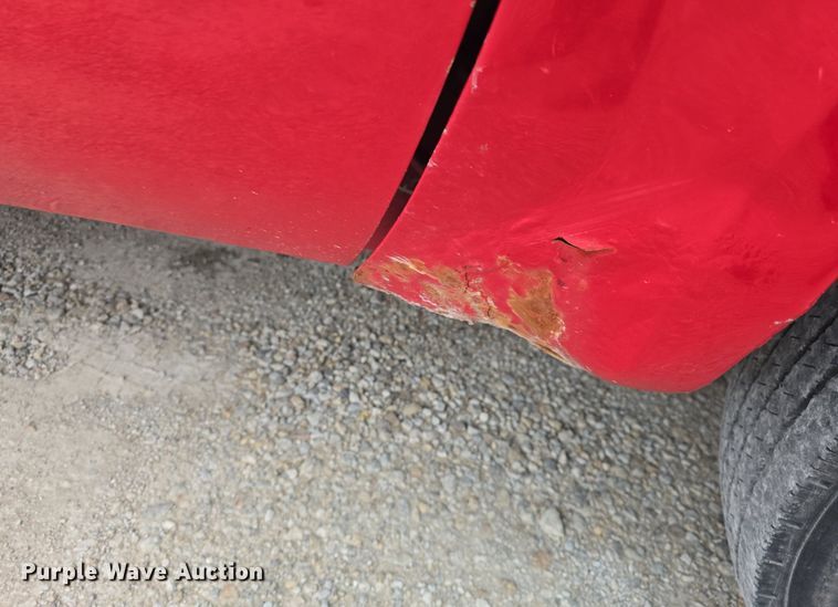 image for item DQ5288 2004 Ford F550 Super Duty XL dump truck