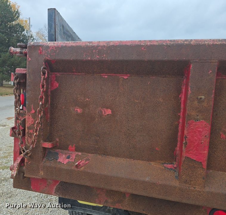 image for item DQ5288 2004 Ford F550 Super Duty XL dump truck