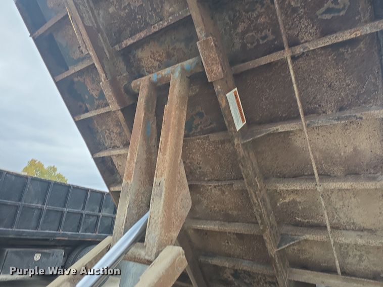 image for item DQ5288 2004 Ford F550 Super Duty XL dump truck