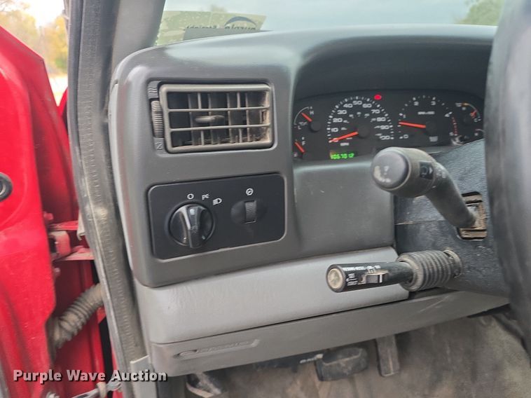 image for item DQ5288 2004 Ford F550 Super Duty XL dump truck