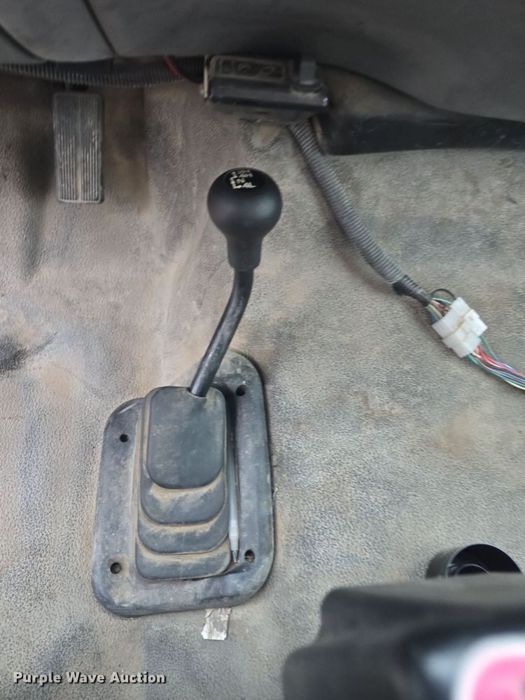 image for item DQ5288 2004 Ford F550 Super Duty XL dump truck