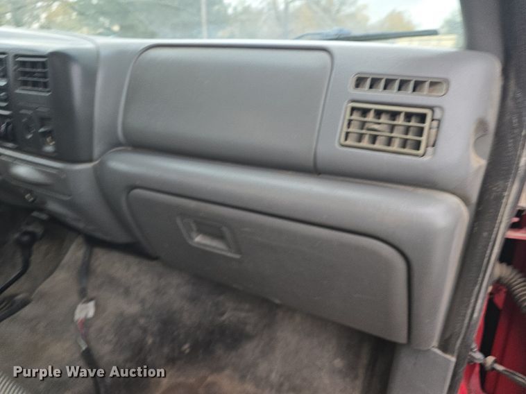 image for item DQ5288 2004 Ford F550 Super Duty XL dump truck