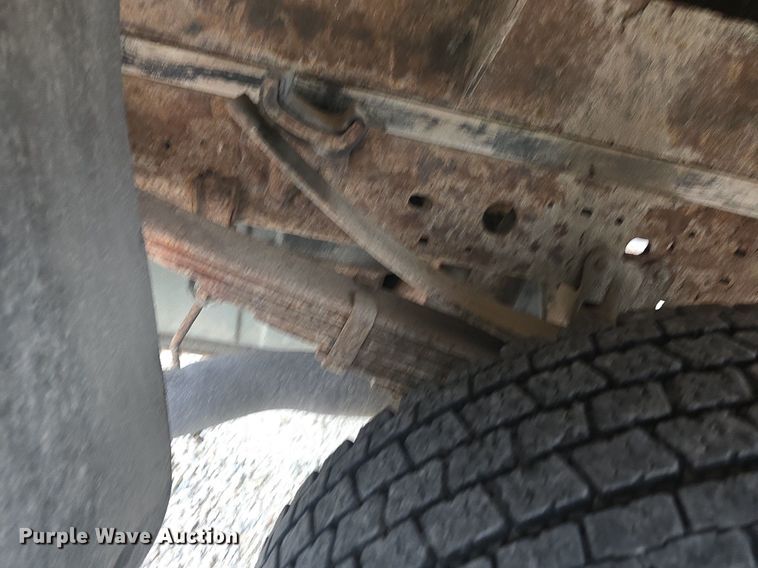 image for item DQ5288 2004 Ford F550 Super Duty XL dump truck