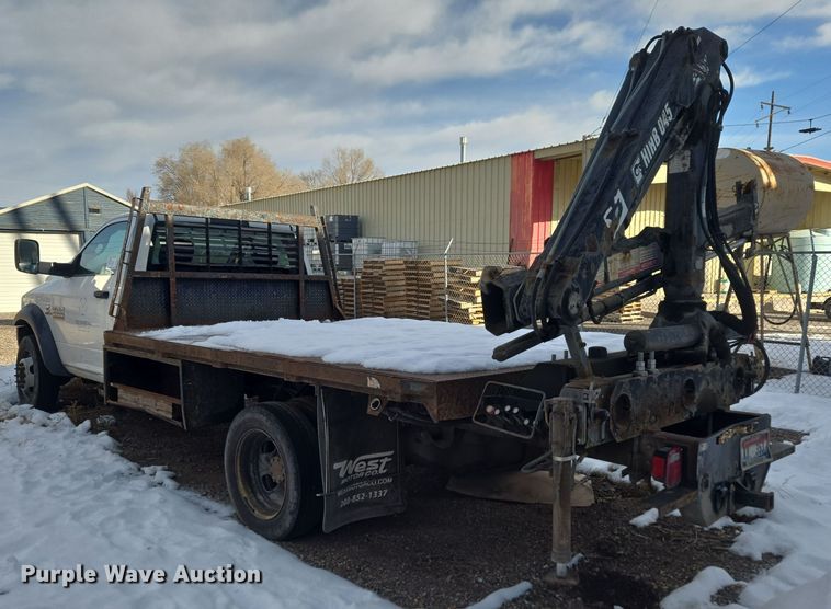 image for item DT7024 2014 Dodge Ram 4500HD flatbed truck