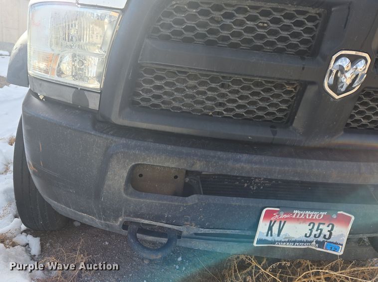 image for item DT7024 2014 Dodge Ram 4500HD flatbed truck