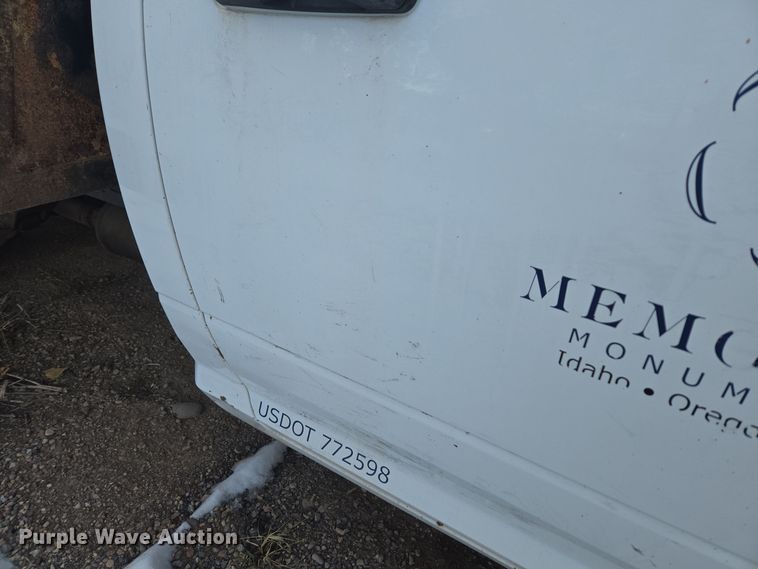 image for item DT7024 2014 Dodge Ram 4500HD flatbed truck