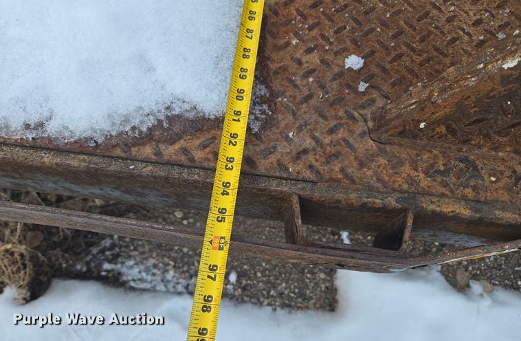 image for item DT7024 2014 Dodge Ram 4500HD flatbed truck