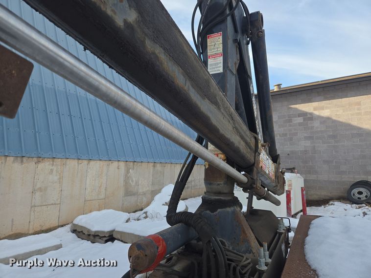 image for item DT7024 2014 Dodge Ram 4500HD flatbed truck