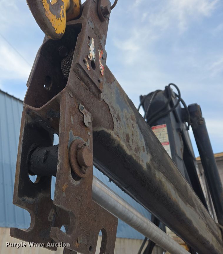 image for item DT7024 2014 Dodge Ram 4500HD flatbed truck